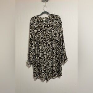 H&M Black and Cream Abstract Print Dress